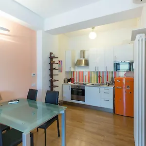 Navigli 6 Deluxe , Milano Italia